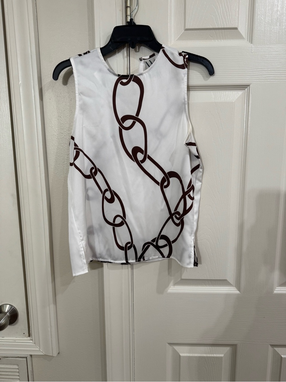 Worthington White Sleeveless Top with Brown Chain Print